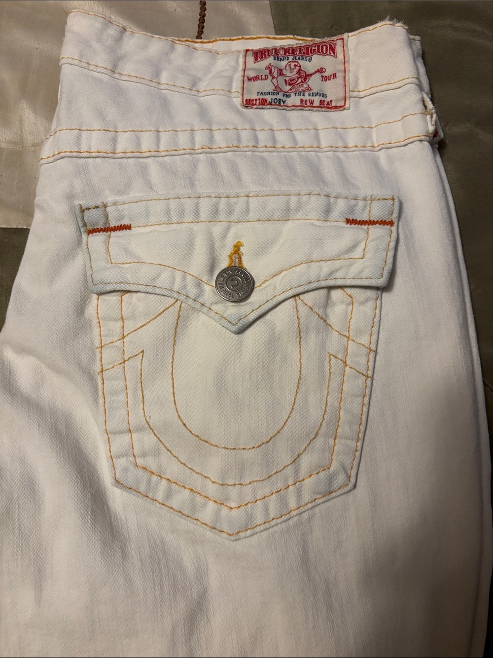 True Religion Cream High-Rise Women's Jeans with Contrast Stitching